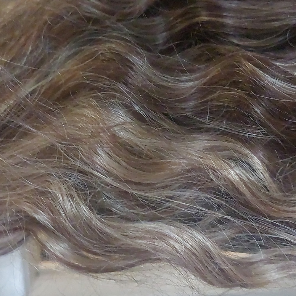 Wig - Picture 3 of 3